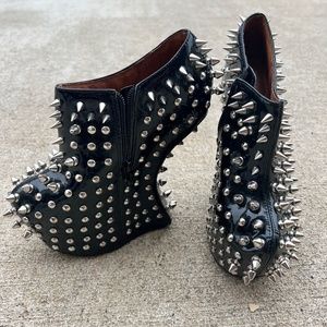 Jeffrey Campbell The Shadow Spike and Stud Bootie in Black Patent size 5